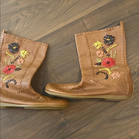 Gianni Bini Brown Boots Flower Embroidery Women's Size 8 - Picture 1 of 4